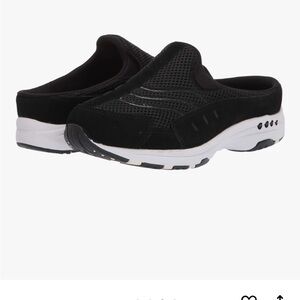 NWOT Easy Spirit Traveltime Classic Clogs